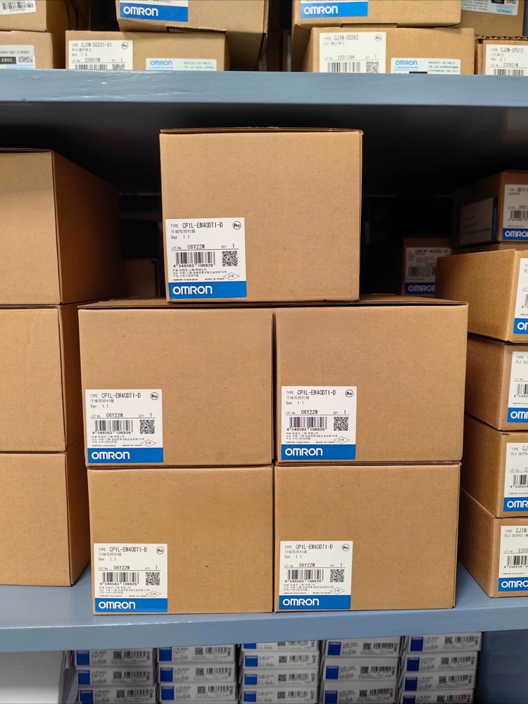 1pcs Omron CP1L-EM40DT1-D Programmable Logic Controller