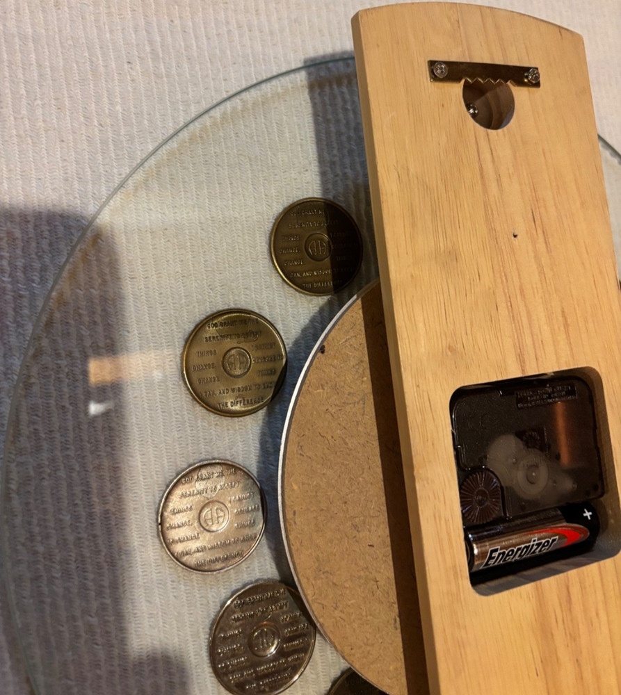 SUPERB Alcoholics Anonymous Sobriety Chip Quartz Clock. Authentic Chips - READ!