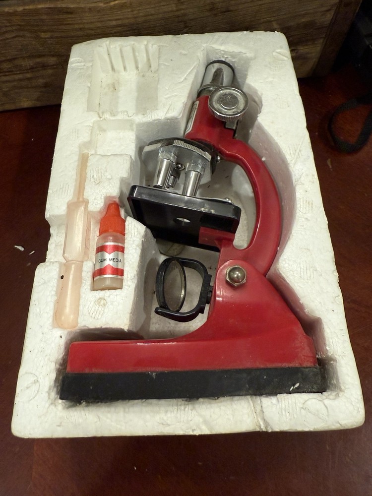 Tasco Red 300 POWER MICROSCOPE