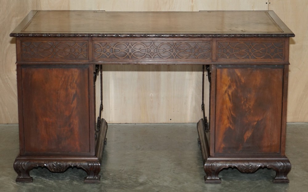 ANTIQUE THOMAS CHIPPENDALE REVIVAL INVERTED BREAKFRONT PARTNER DESK LEATHER TOP