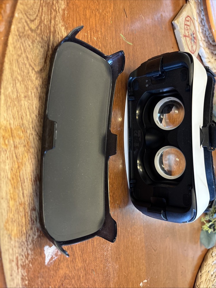 Samsung Gear VR Powered by Oculus