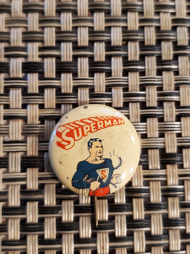 Rare 1942 SUPERMAN ACTION COMICS pinback button button