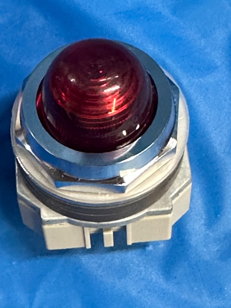 IDEC APDN8X PILOT LIGHT COLOR: RED