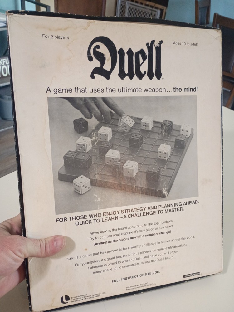 1976 leisure Dynamics lakeside duell board game clean complete game fast shippin