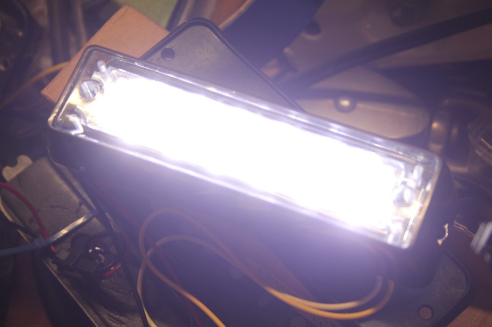 Clear/White Flashing Linz Led Light Pair (2)