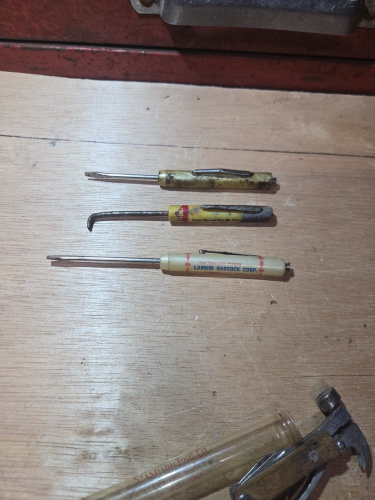 3 PC Vintage Advertisement Screwdriver Set Readytool