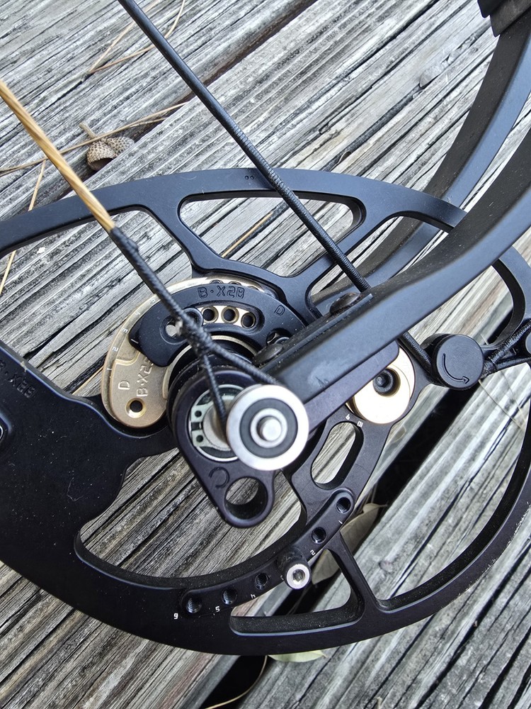 Bowtech BTX-28 Bow, Right Handed, Camo