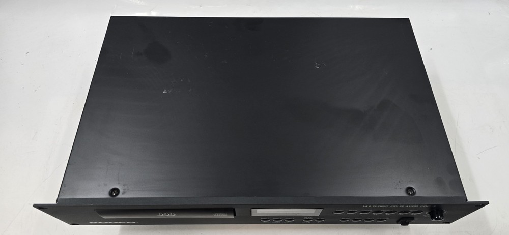Bogen CDC 3 Three Disc Compact Disc Rack Mount CD Player - TESTED - EB-18809