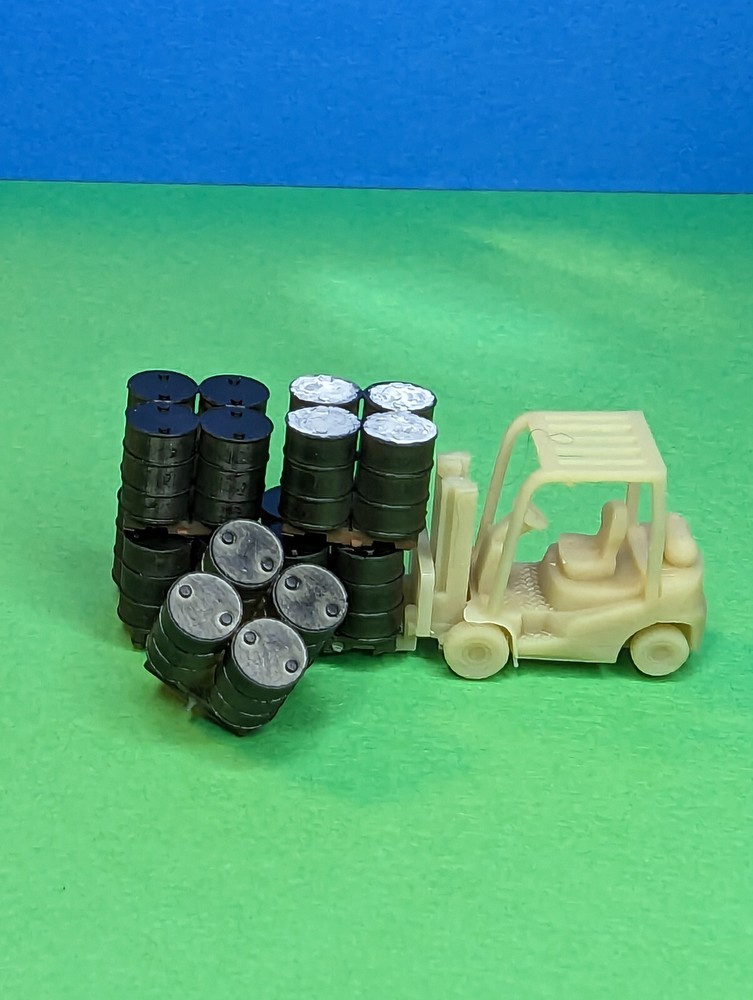 Z Scale Pallets with 55 gallon barrels on them