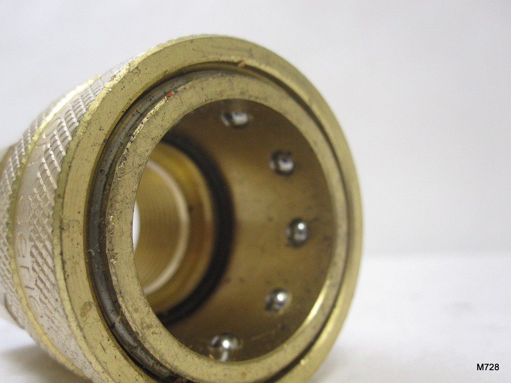Dixon Series E | 1-1/4" Straight Through Female Threaded Coupler 10EF10-B