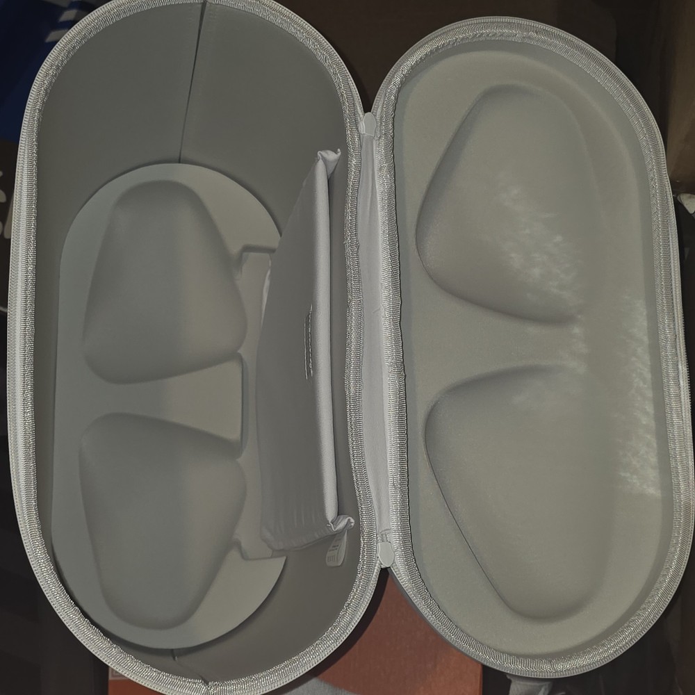 BRAVEST STUDIOS - AIRPACK “AIRPOD” BACKPACK | WHITE | FAST SHIP