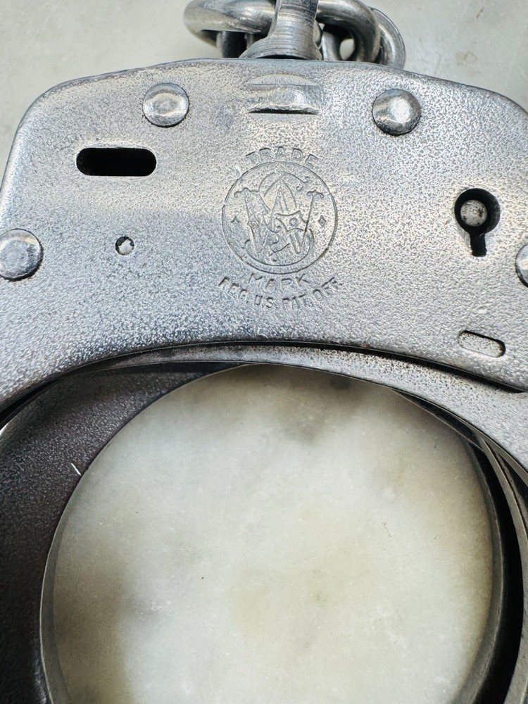 Smith & Wesson Model 100 (M-103) Satin Nickel Handcuffs