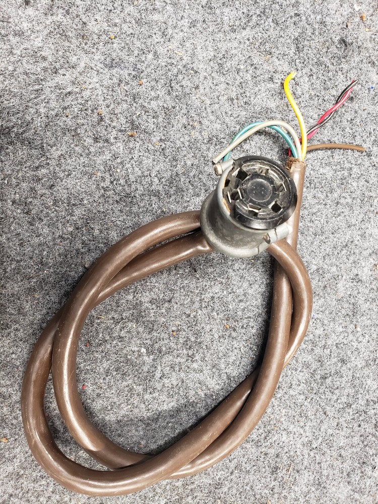 Hammond PR-40 cord socket