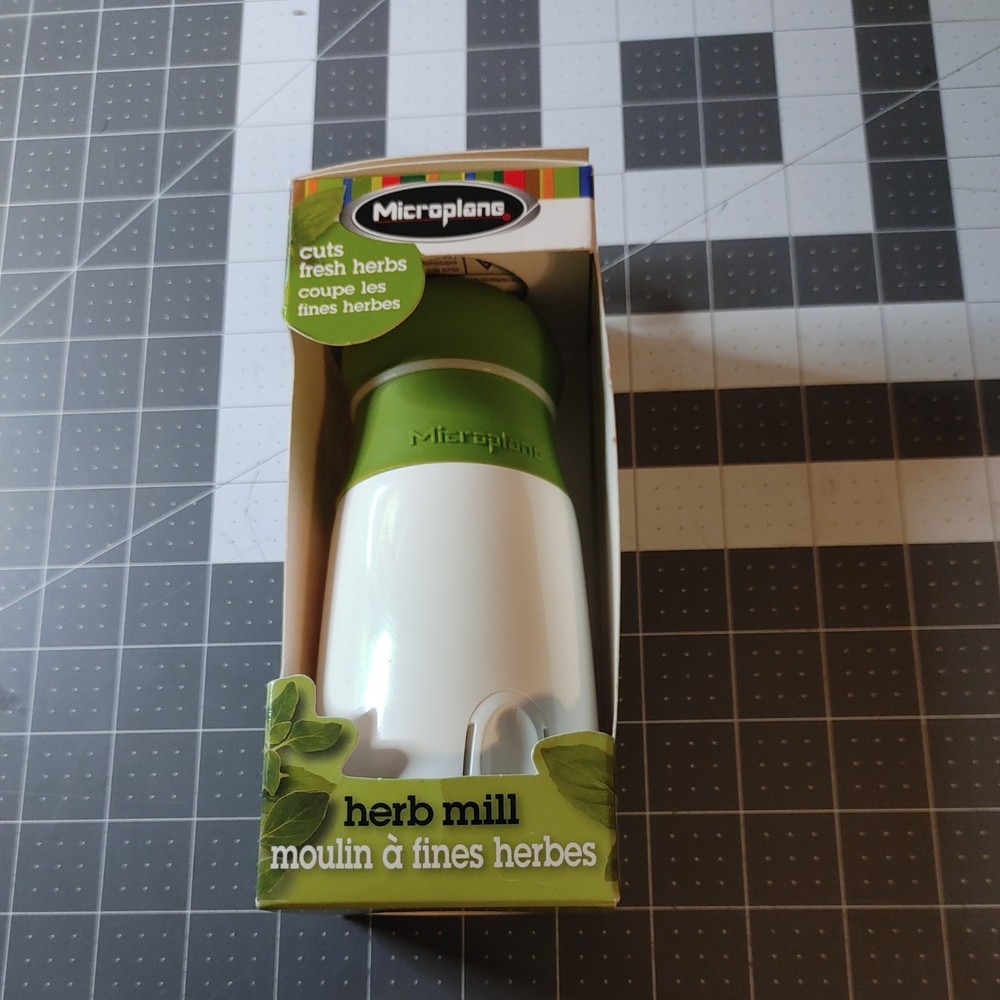 New Microplane Herb Mill Cuts Fresh Herbs # 5040