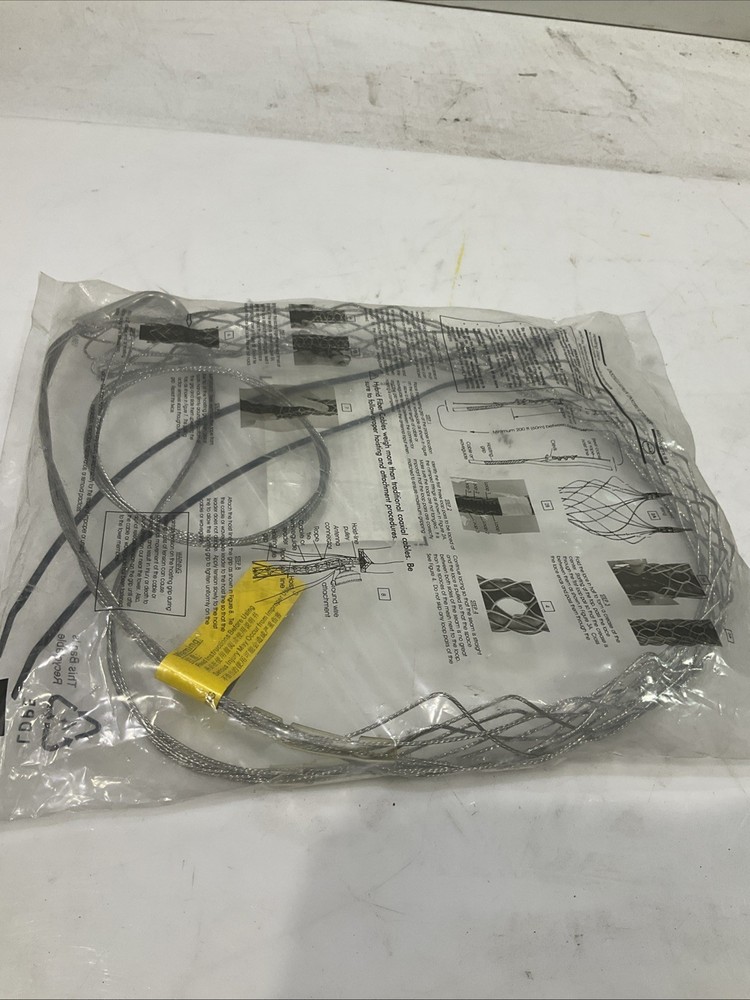 COMMSCOPE 29961-C HOISTING SUPPORT GRIP CLAMP 1 1/4 CABLE R5T