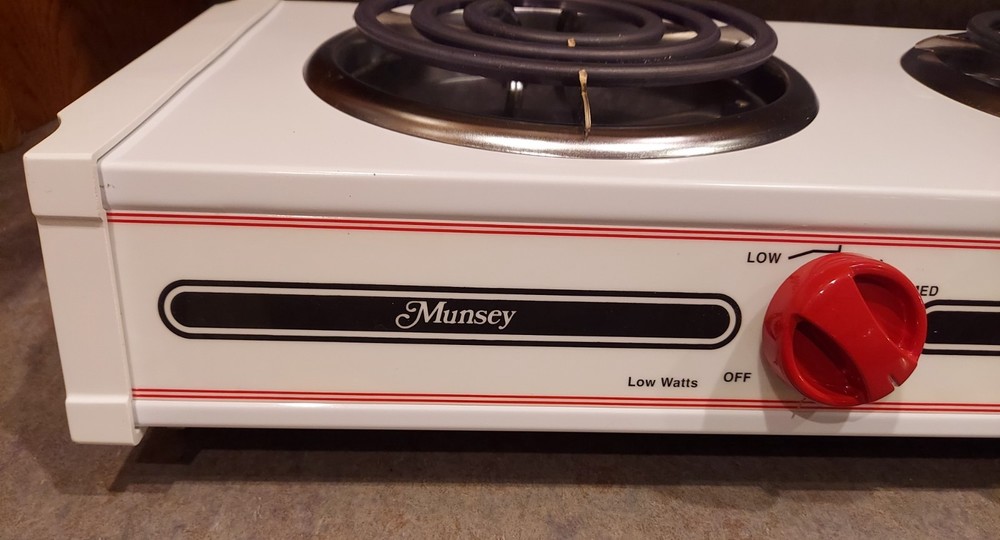 Buffet Range Plus By Munsey Model 702 Portable Tabletop 2 Burner Original Box