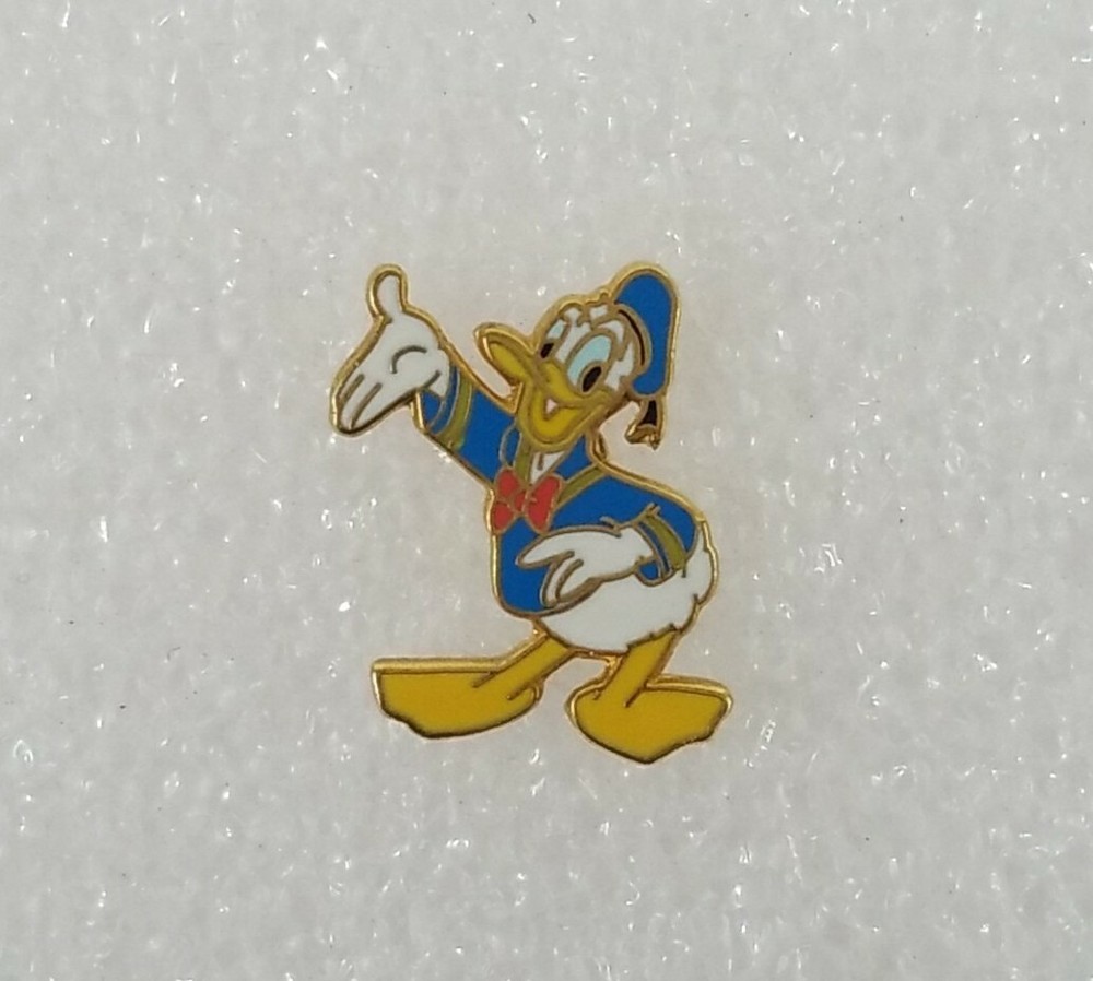 Donald Duck One Hand Out Disney Pin