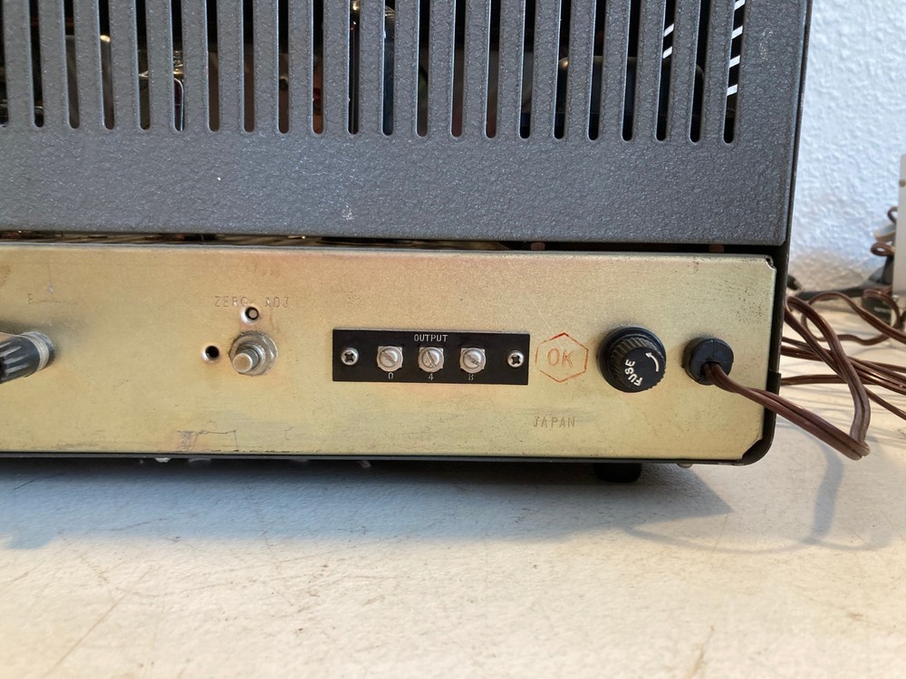 Lafayette S.W. / Communications Receiver, Model HE-30 - Powers On