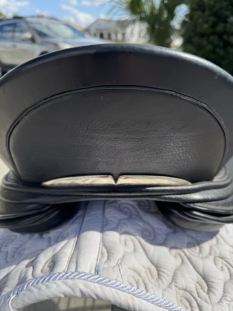 2024 SCHLEESE EVOLUTION Dressage Saddle 17.5 VCFS Adjustable Tree & Half-Pad