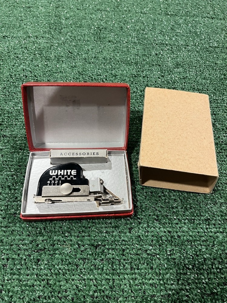 White Decorative Zigzagger Vintage