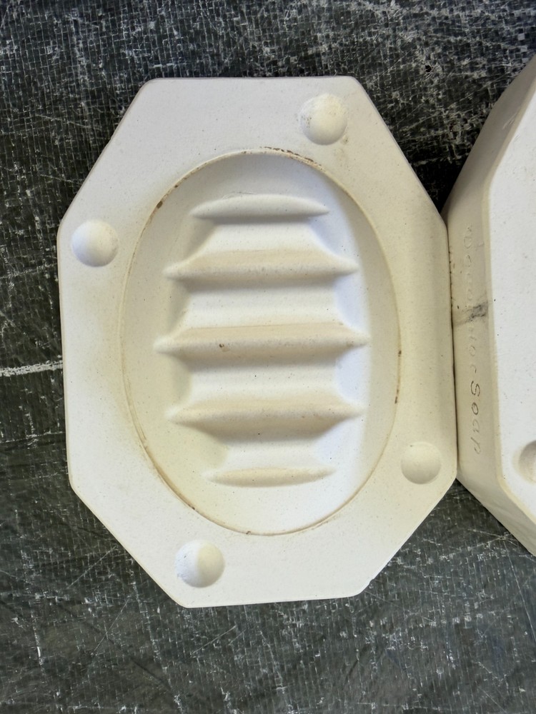 VINTAGE DUNCAN CERAMIC MOLD #DM-1241 DECORATOR SOAP DISH