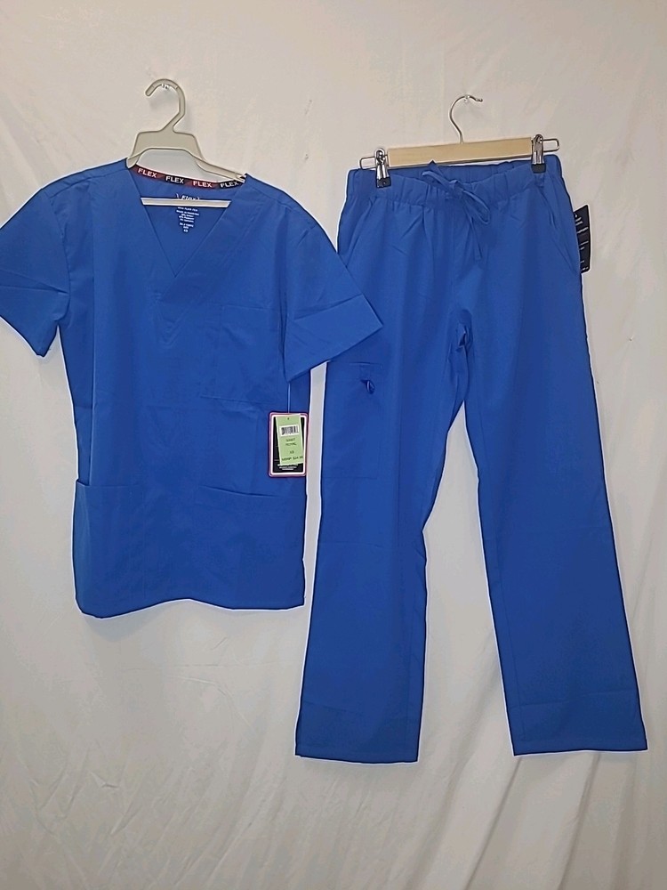 New Women's Scrub Set Size Small Blue  Color
