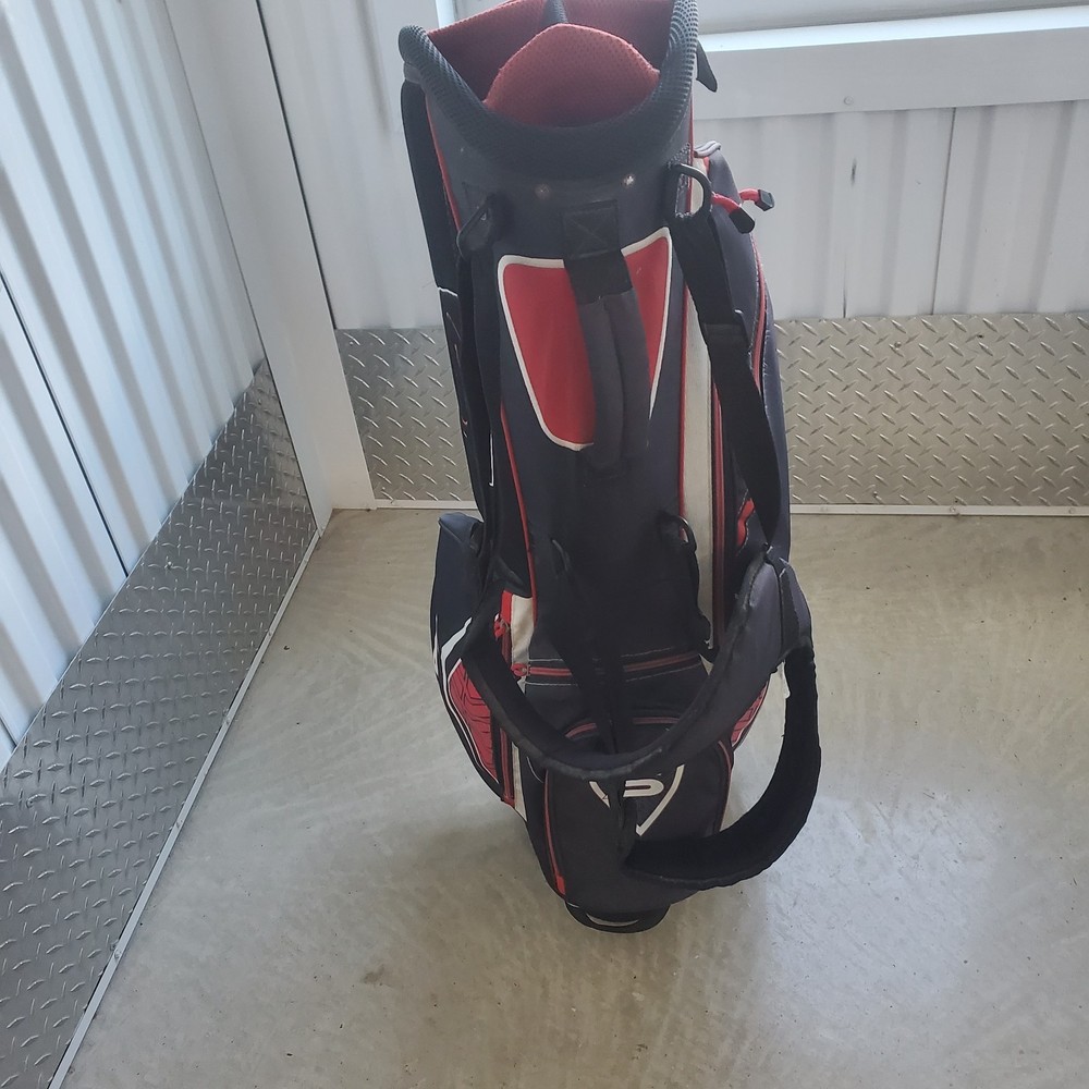 Strata Golf Bag 7-Way Stand