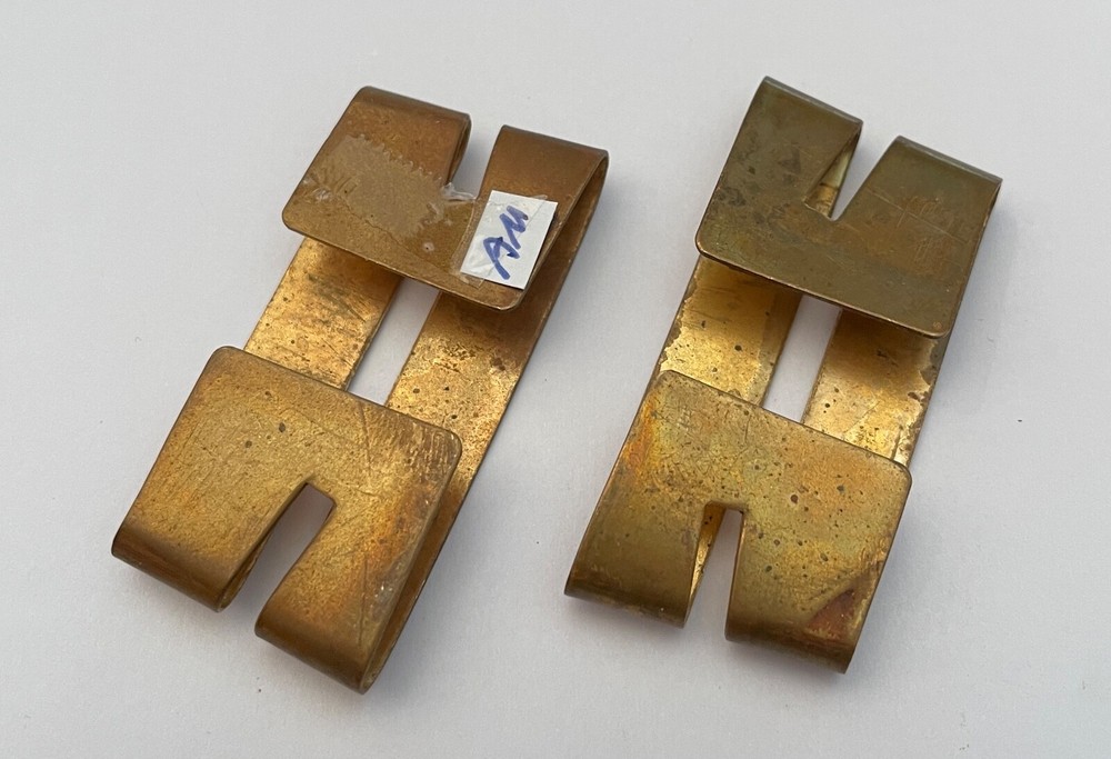 Metallic Shoulder Grades. lieutenant. A11 (L52)