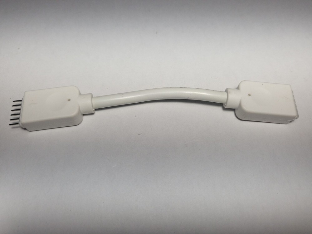 2 X PHILIPS HUE LIGHTSTRIP WHITE  CONNECTOR adapter for V3  only