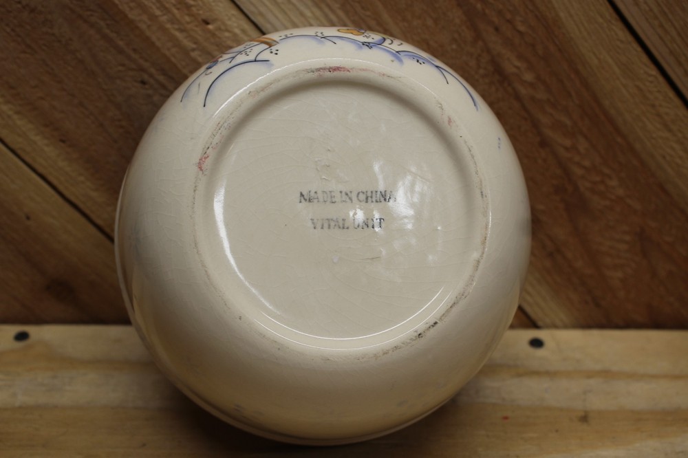 Vital Unit snowman bowl. very nice