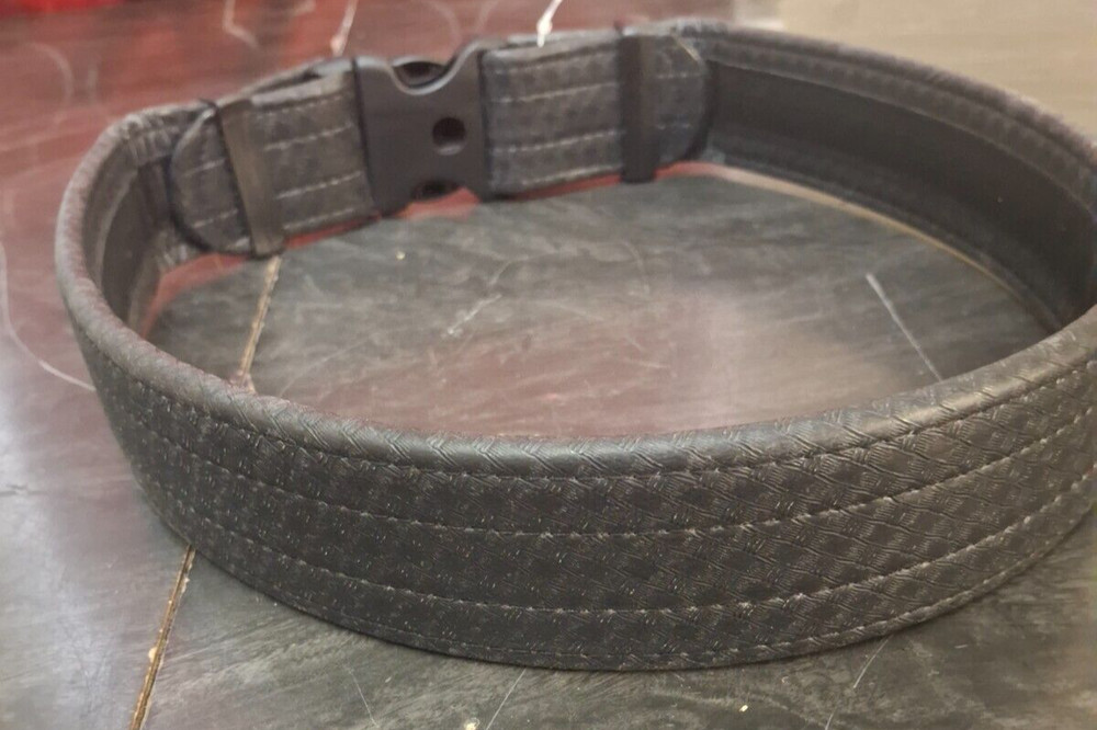 Uncle Mikes Mirage Duty Belt Size Small Black Leather?