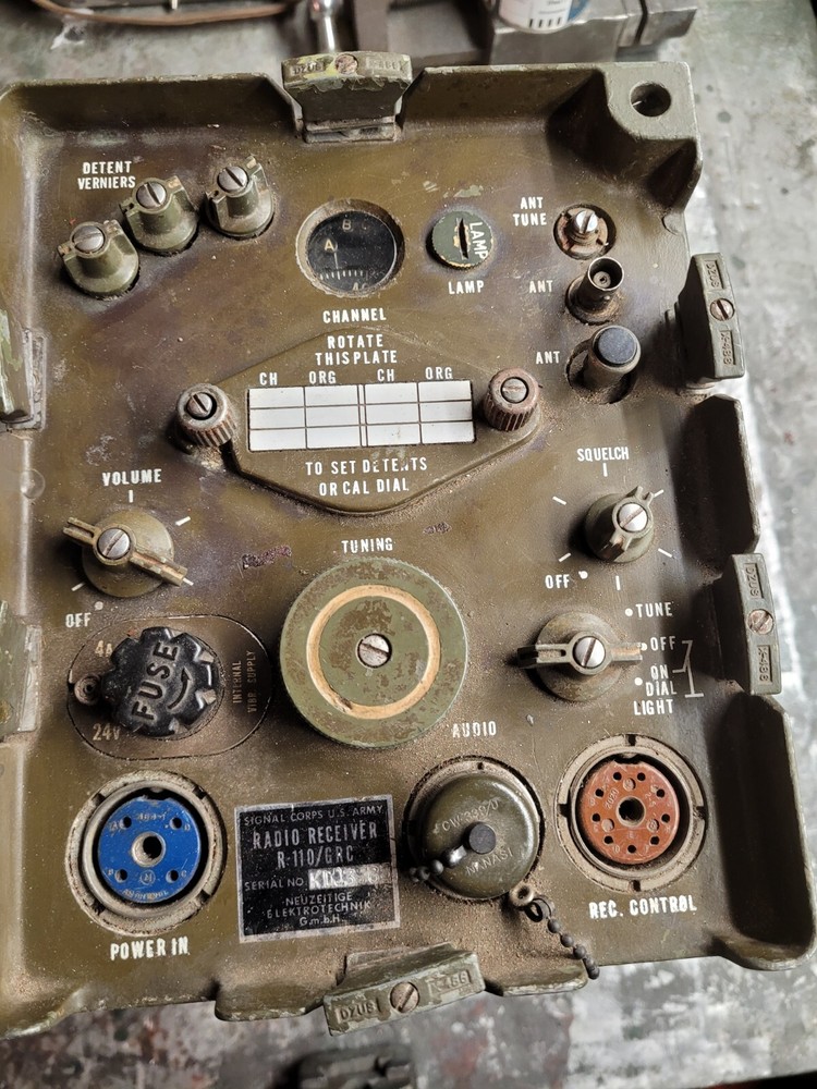 Korean war radio receiver 110RT/GRC