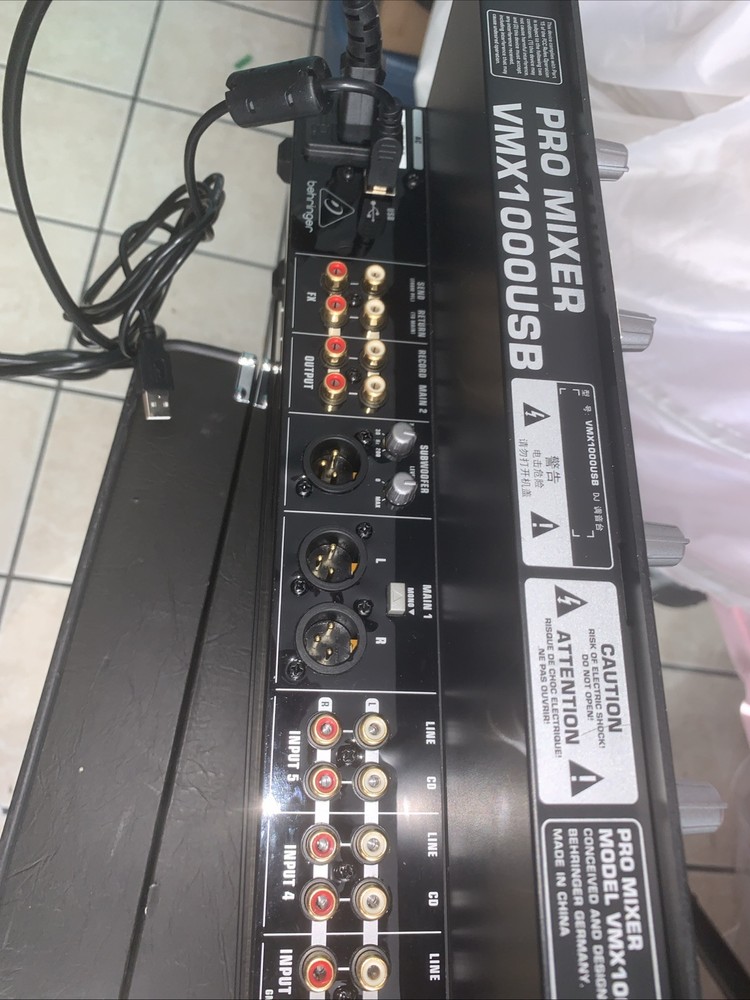 Behringer VMX 1000USB DJ Mixer