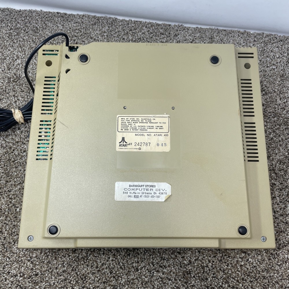 Atari 400 Computer System Partially Working READ COSMETIC DAMAGE