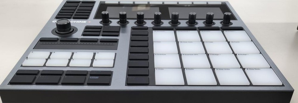 Native Instruments Maschine+ Standalone Sampler Drum Machine Beat Maker w/ Box