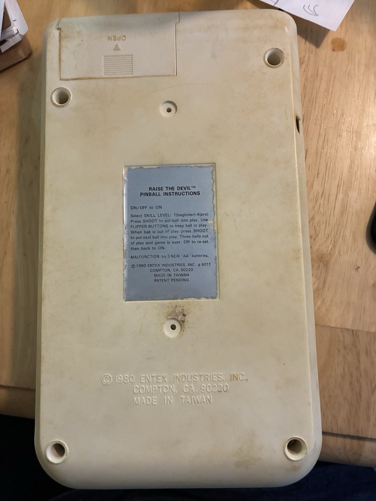 Entex Electronics Raise the Devil Handheld Pinball Machine 1980 Vintage