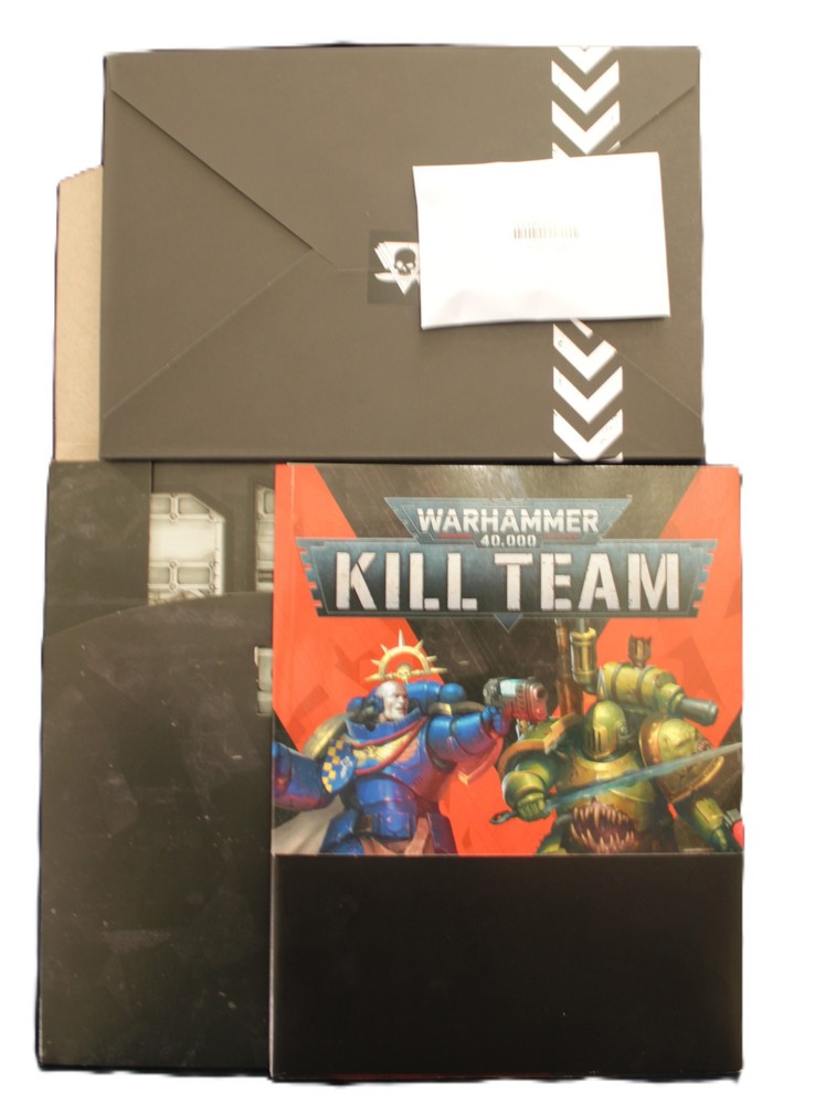 Warhammer 40K Beginner Set Handbook, Terrain, Cards, Reference Cards and Dice