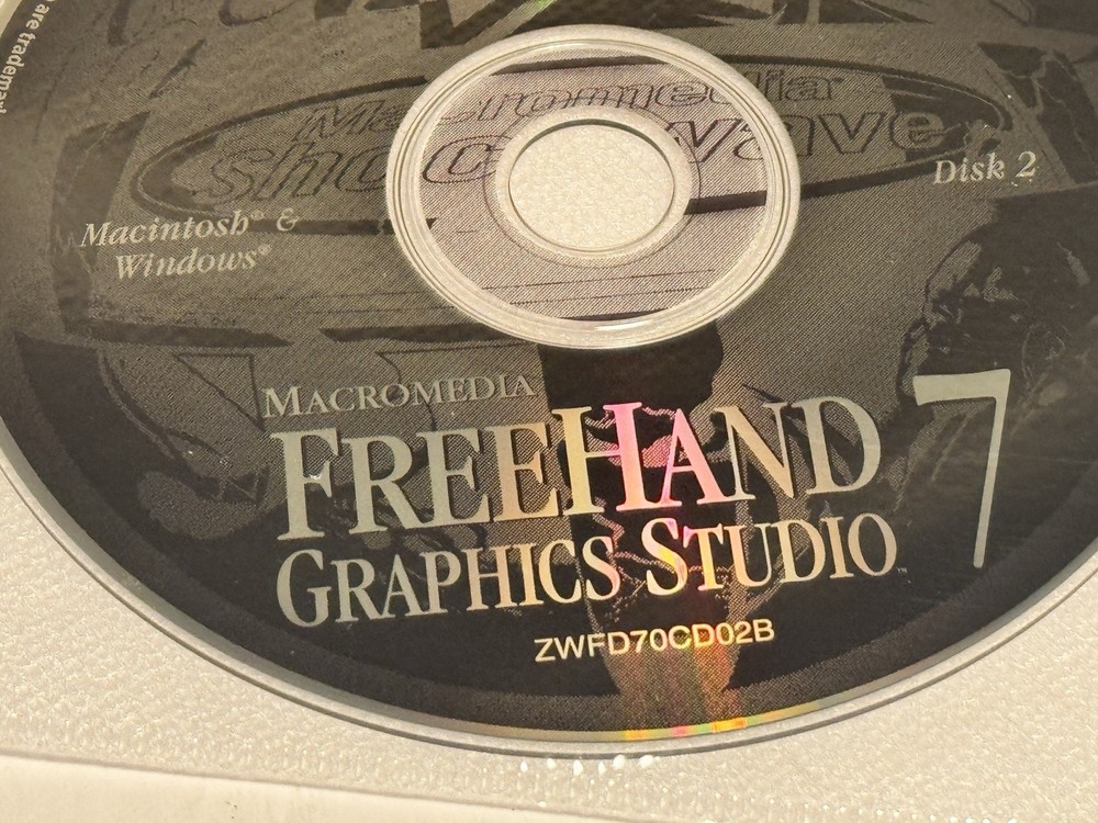 Macromedia FREEHAND 7 Graphics Studio software 3 CD Discs only