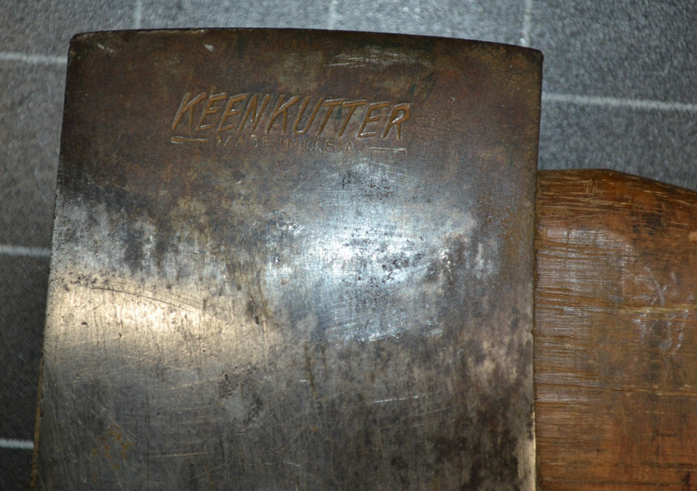 KEEN KUTTER - 2 1/2# - SINGLE BIT CAMP AXE - ALL ORIGINAL