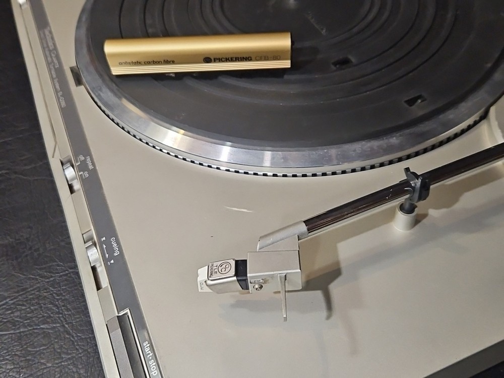 **PLAYS GREAT BUT READ** Technics SL-Q350 Automatic Direct Drive Turntable
