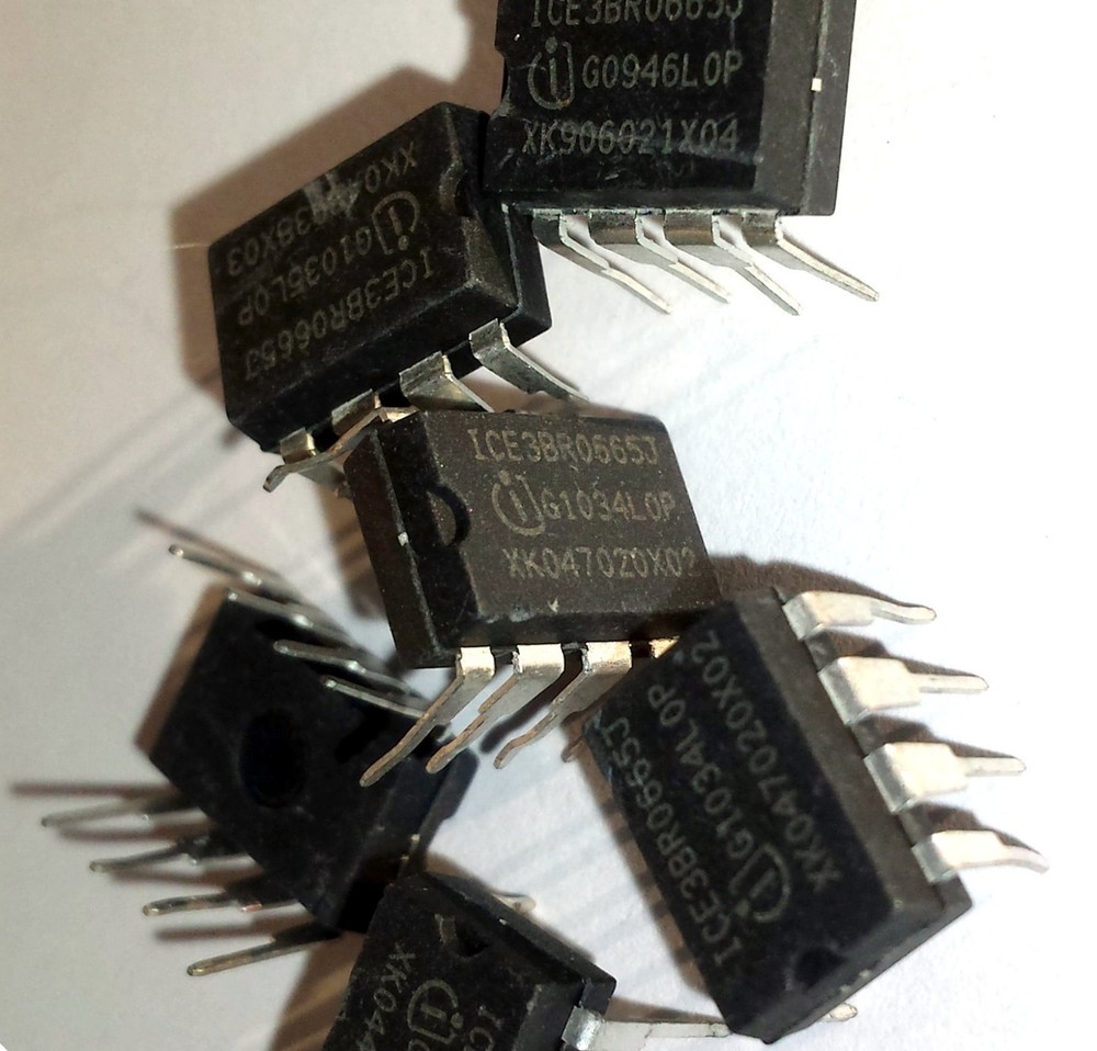 ICE3BR0665J - SMPS Current Mode Controller 1CE3BR0665J – ref:213