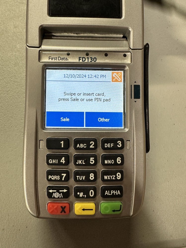 First Data FD130 Credit Card Terminal Complete w/ Power Supply