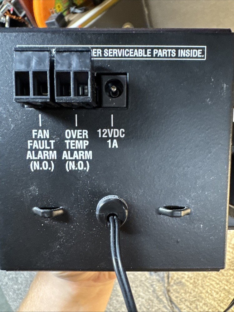 MIDDLE ATLANTIC UQFP-4DRA Ultra Quiet Fan Panel with Display / BLK Anodized