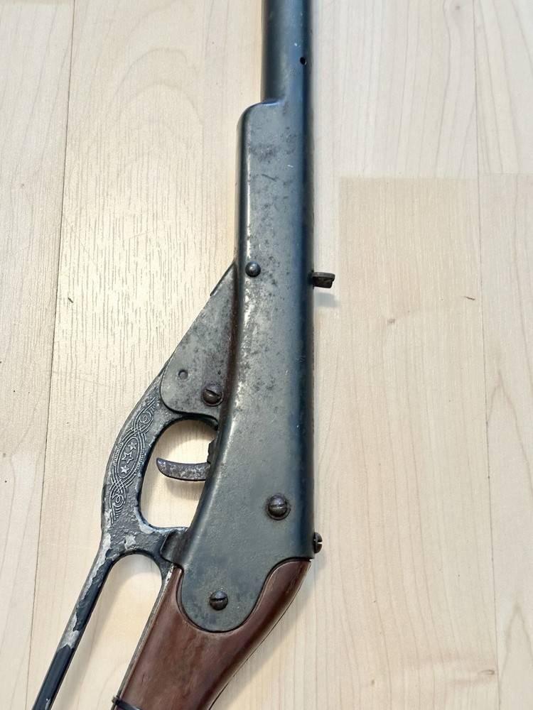 Vintage Daisy Model 30 BB Gun