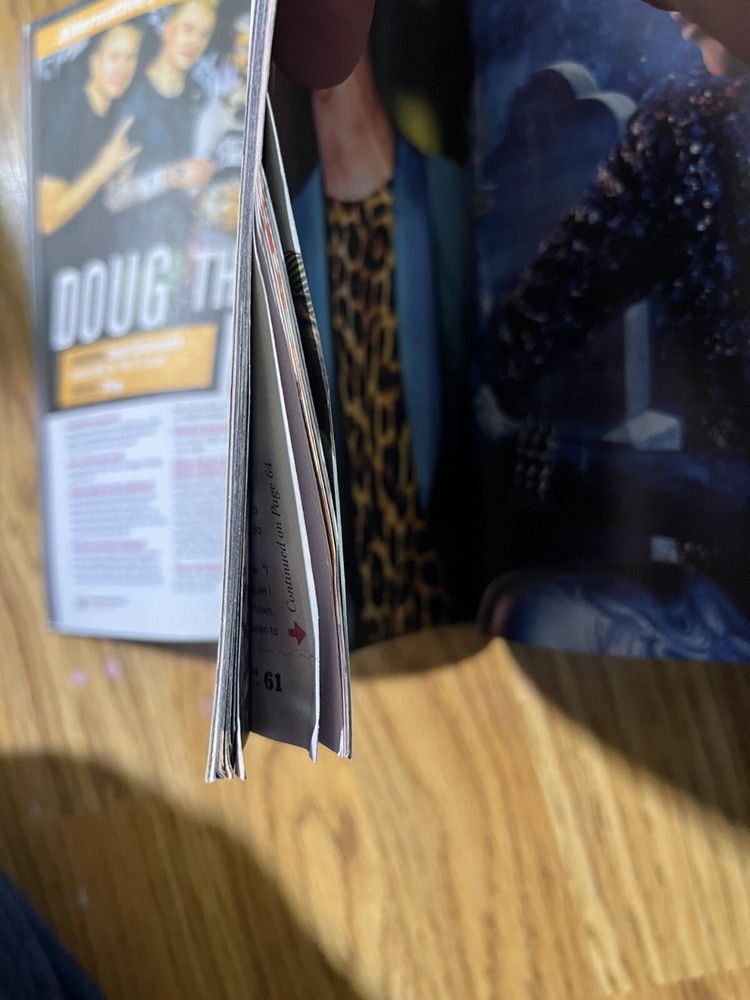 MELANIE MARTINEZ: ALTERNATIVE PRESS Magazine - Dec. 2016 - Issue: 341.1