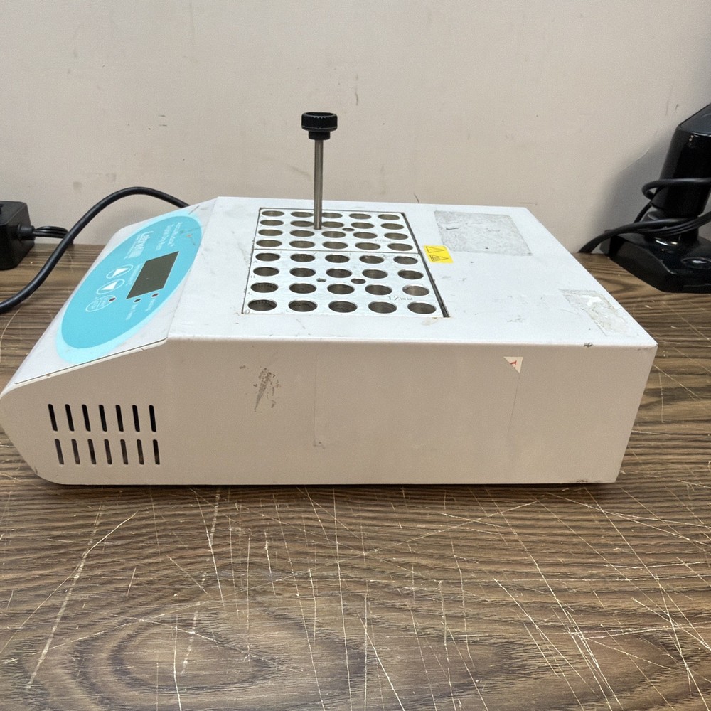 LABNET ACCUBLOCK DIGITAL DRY BATH D1200