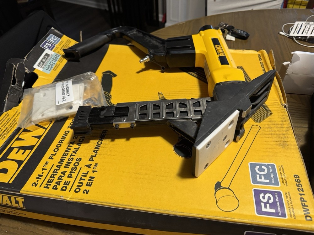 DEWALT DWFP12569 2-in-1 Flooring Tool Set