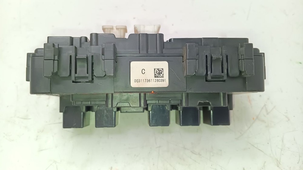 Cabin Fuse Box under Dash 2017 Infiniti Q50