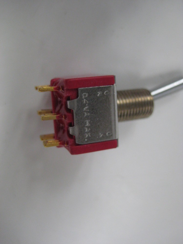 C&K 7201 MINIATURE TOGGLE SWITCH (AS PICTURED) NSNP