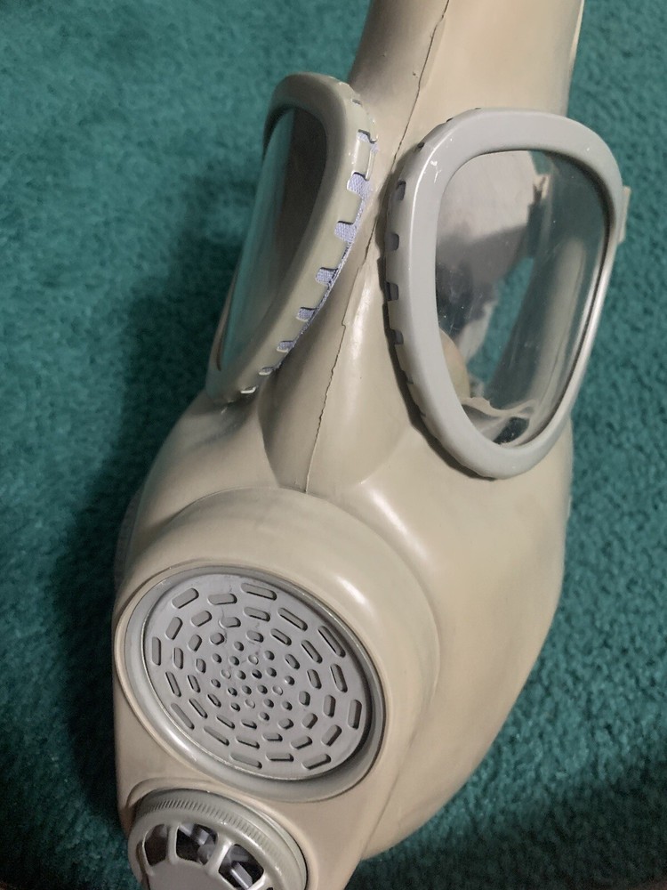 Czech Military Surplus FULL FACE  Gas Mask M10